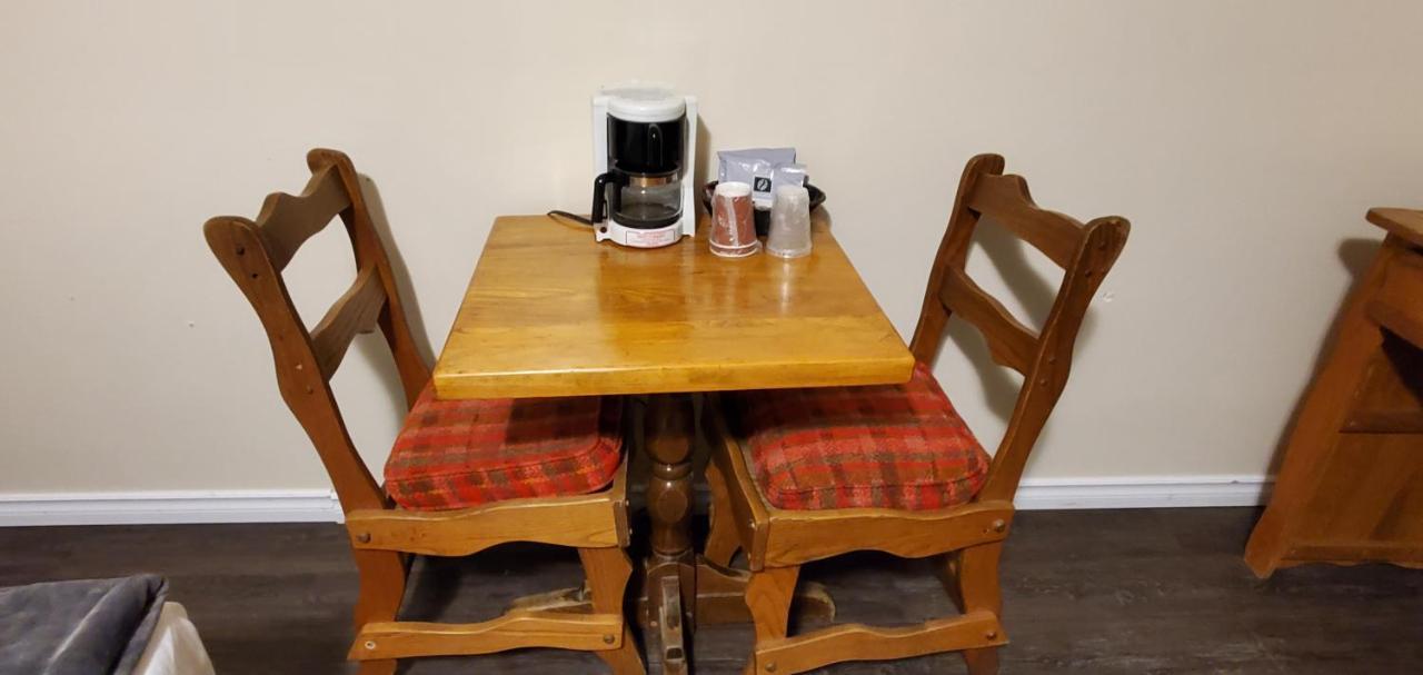 Agassiz Park Lodge McCreary Bagian luar foto