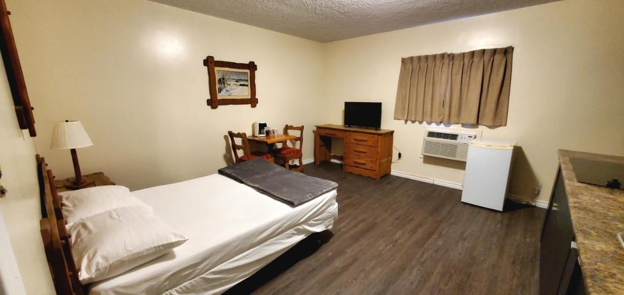 Agassiz Park Lodge McCreary Bagian luar foto