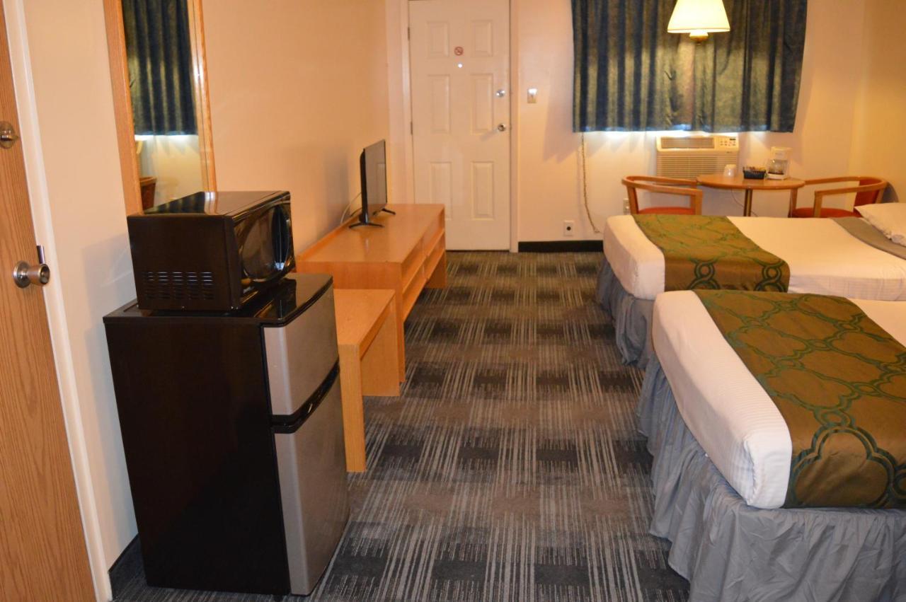 Agassiz Park Lodge McCreary Bagian luar foto