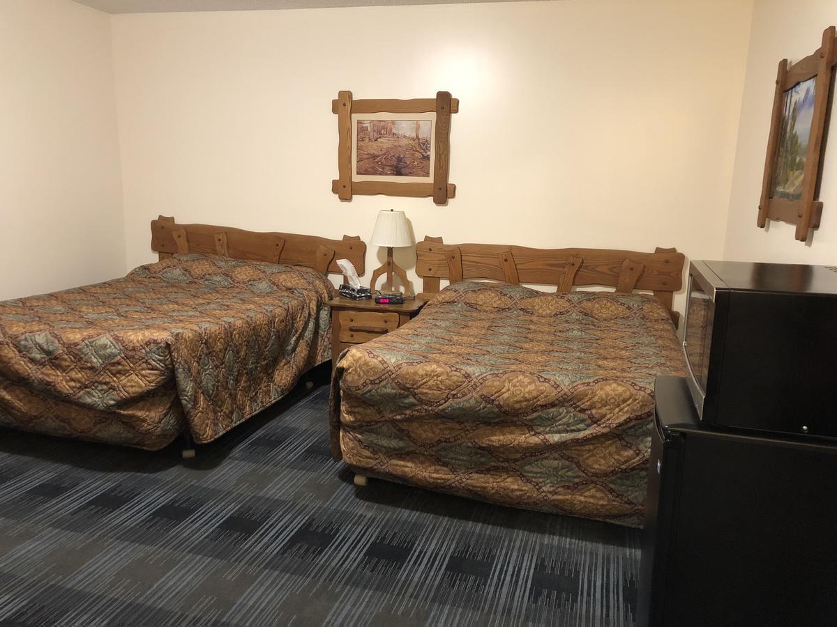 Agassiz Park Lodge McCreary Bagian luar foto