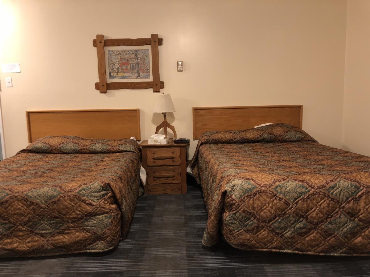 Agassiz Park Lodge McCreary Bagian luar foto