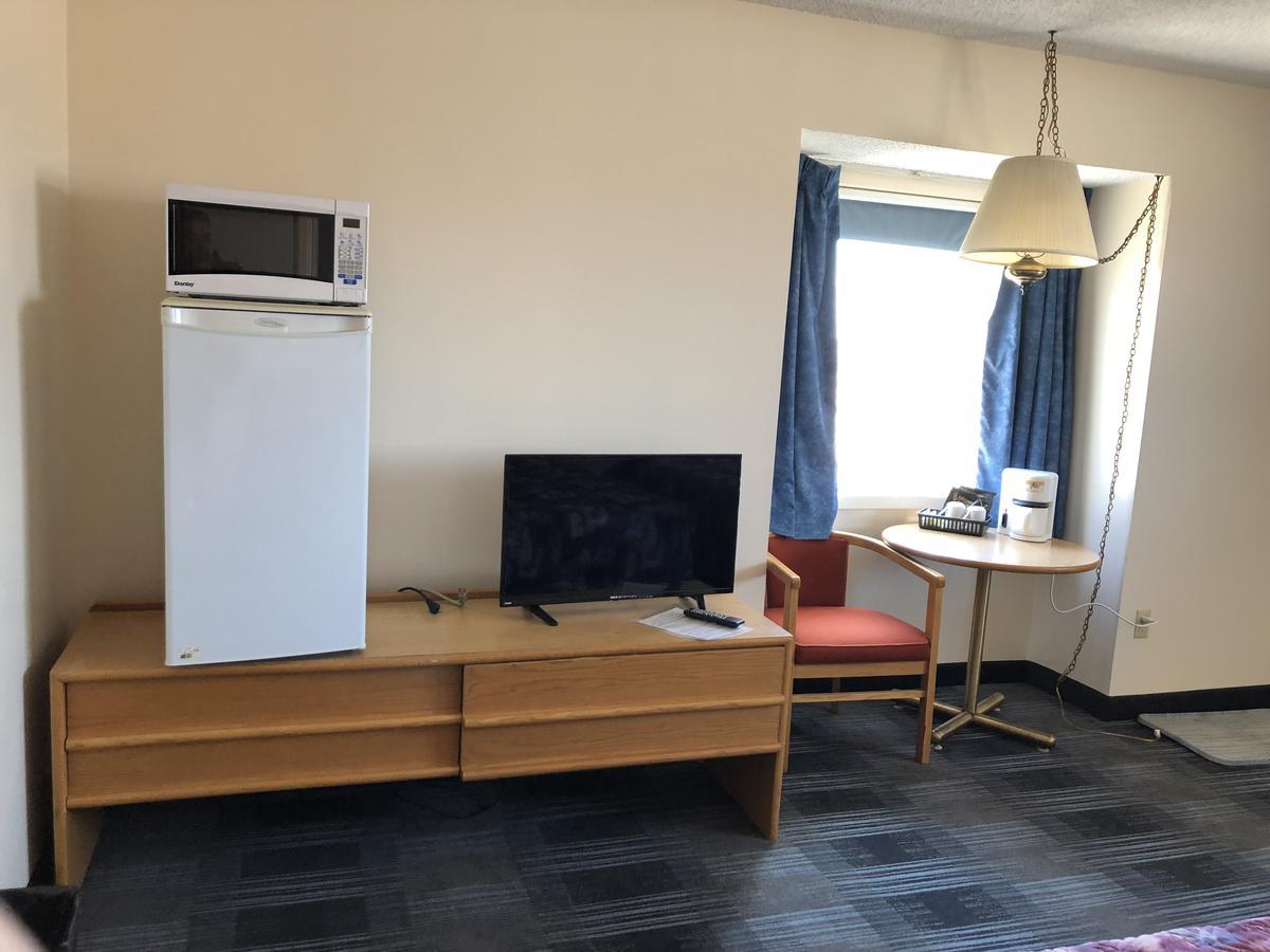 Agassiz Park Lodge McCreary Bagian luar foto