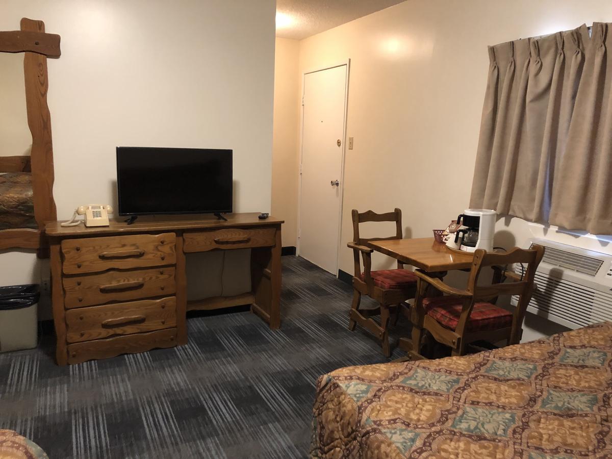 Agassiz Park Lodge McCreary Bagian luar foto