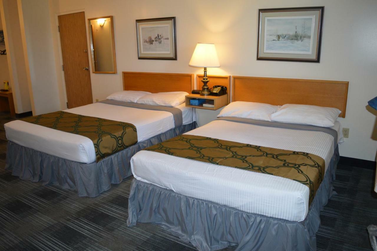 Agassiz Park Lodge McCreary Bagian luar foto