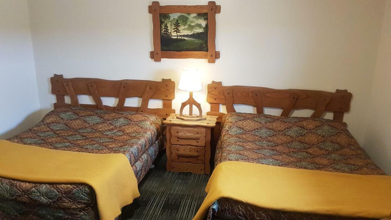 Agassiz Park Lodge McCreary Bagian luar foto